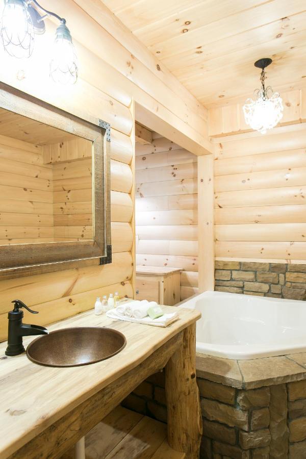 Hummingbird Haven Cabin By Amish Country Lodging Berlin Buitenkant foto